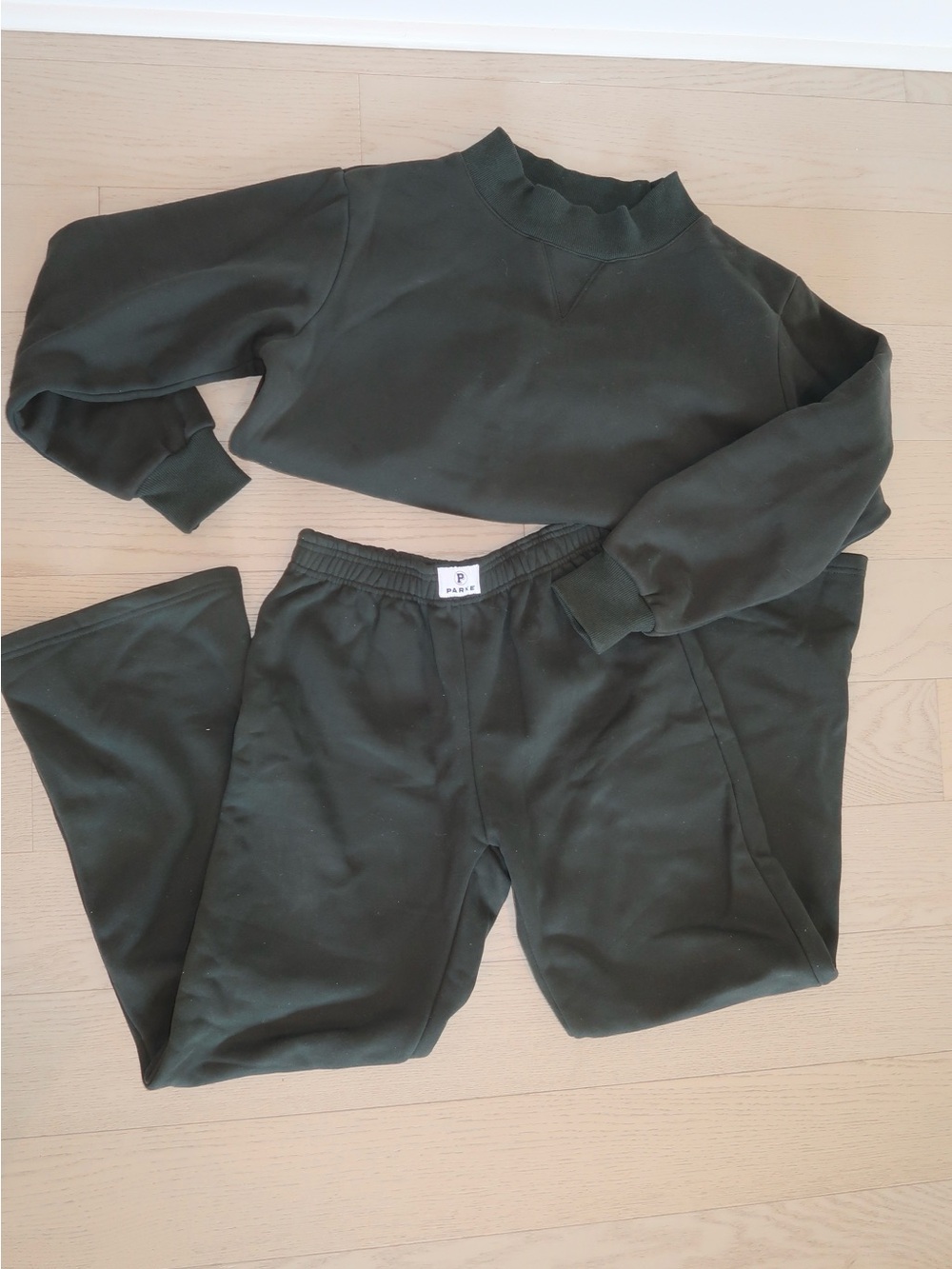 PARKE Hunter Green Sweatshirt & Sweatpant Set